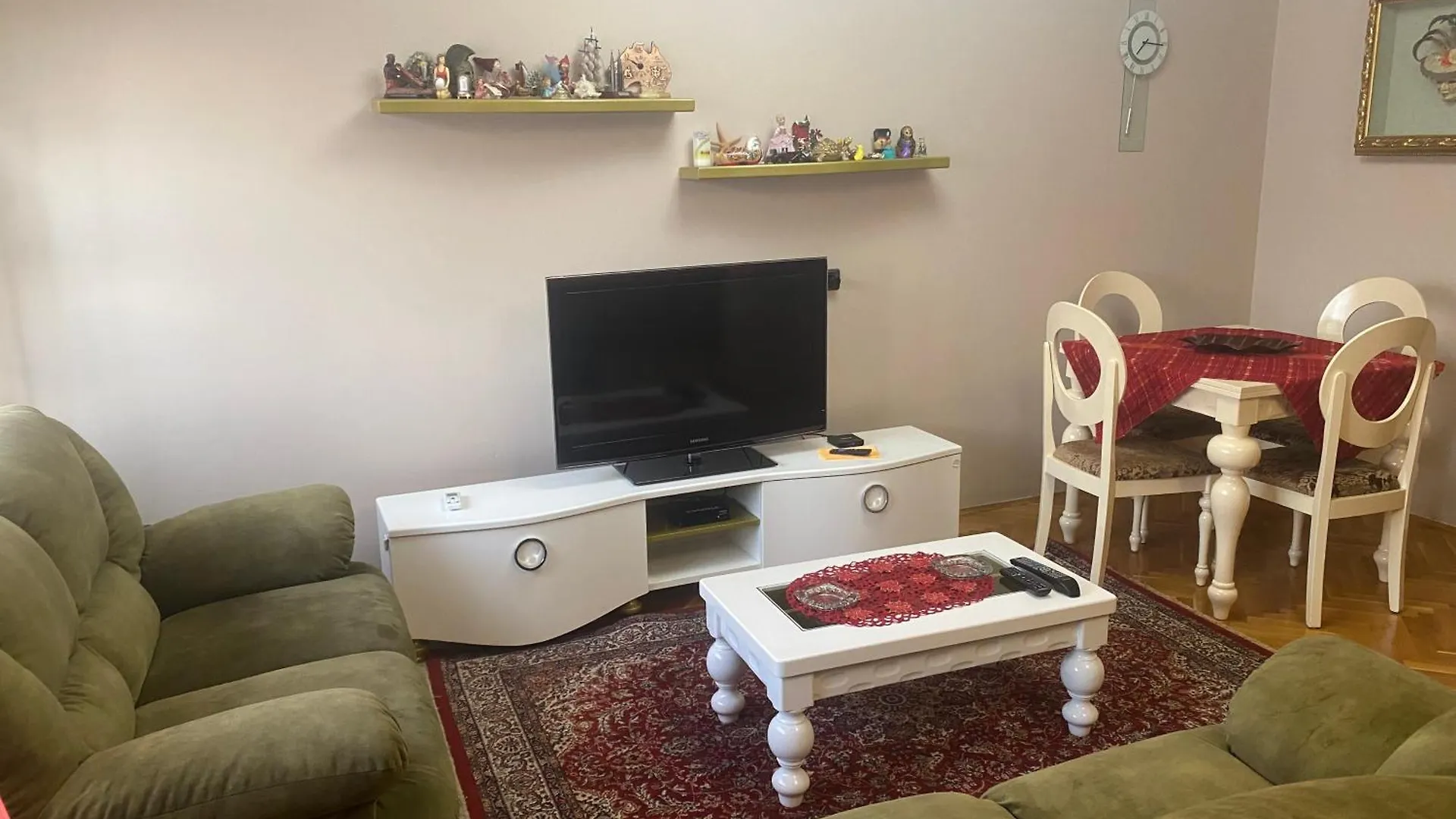 Klik Center Apartment location
