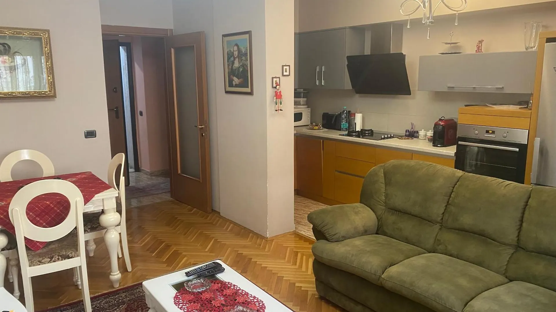 Klik Center Apartment Tirana Albania